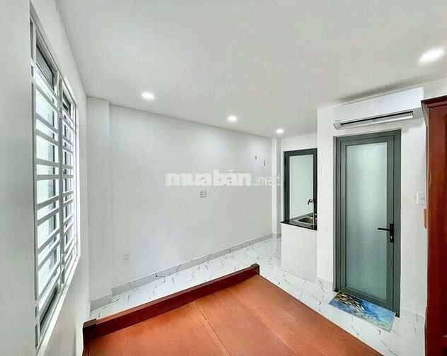 PHÒNG MỚI XÂY THOÁNG MÁT NGAY ĐH CÔNG NGHIỆP VĂN LANG CS3 - LOTTE MART
