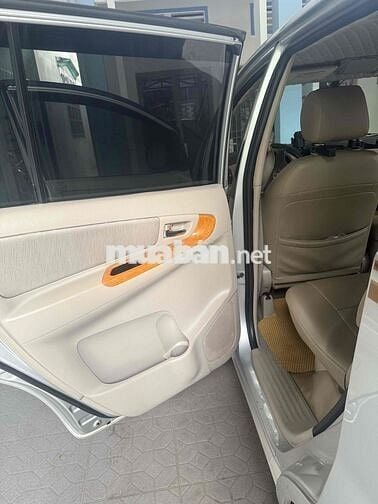 Toyota Innova 2010 G - 195000 km