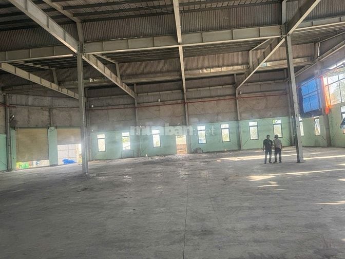 Cho thuê kho xưởng 1.900m² khuôn viên 3.000m² Nguyễn Hữu Trí , Bến Lức