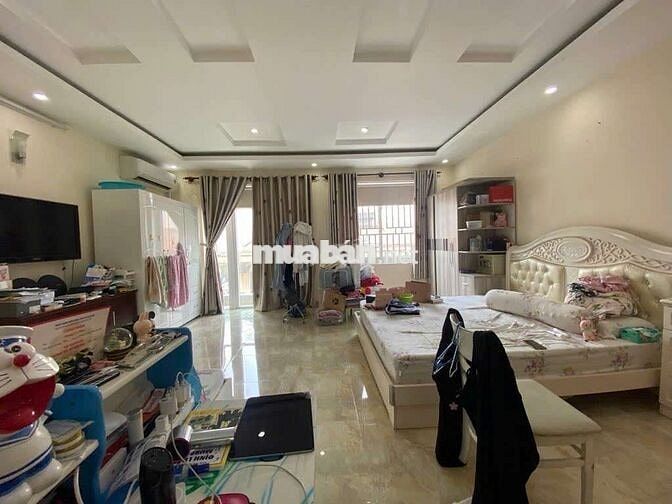 Nhà Đẹp 5 Tầng — Gần Đồng đen, Bàu cát  (5,8m x 9m) Đông