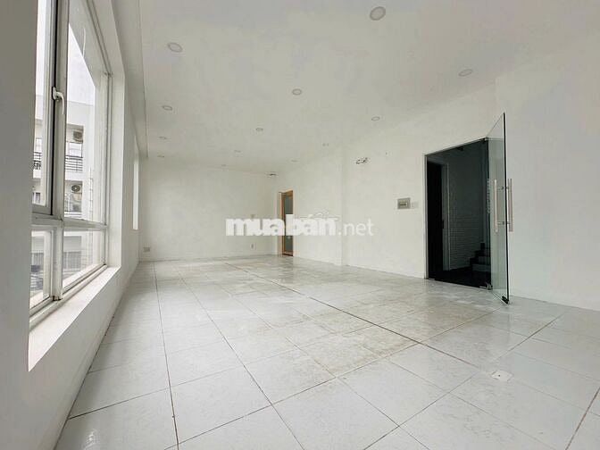 418A Cao Thắng, P12, Quận 10 - (10m x 14m) 2 Lầu