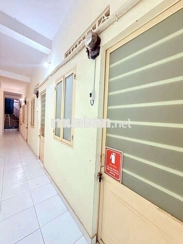 Nhà Đẹp 3 Tầng — Gần Lê Trọng Tấn, Cộng Hòa, (5m x 18m) Đông