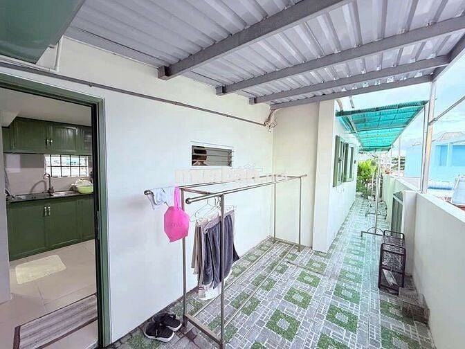 Nhà Đẹp 3 Tầng — Gần Lê Trọng Tấn, Cộng Hòa, (5m x 18m) Đông