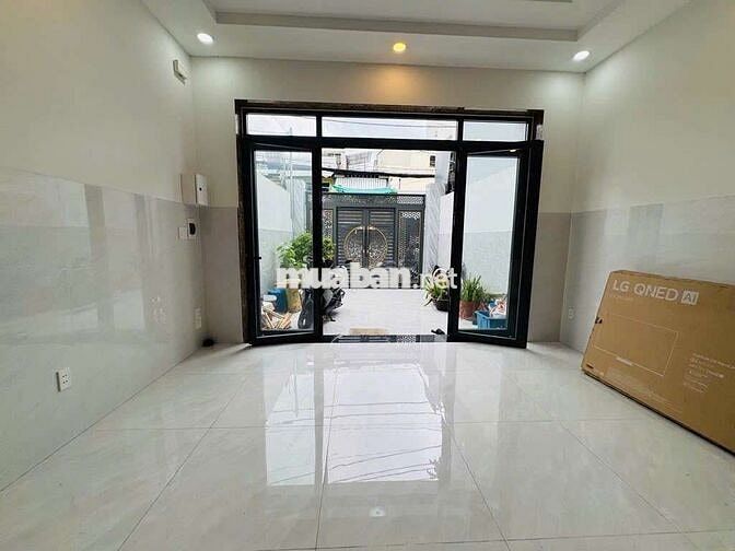 Nhà Đẹp 5 Tầng — Gần Nguyễn Cửu Đàm, Tân Kỳ Tân Quý (4,5m x 16m) Đông