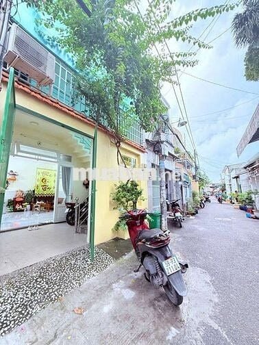 Nhà Đẹp 3 Tầng — Gần Lê Trọng Tấn, Cộng Hòa, (5m x 18m) Đông