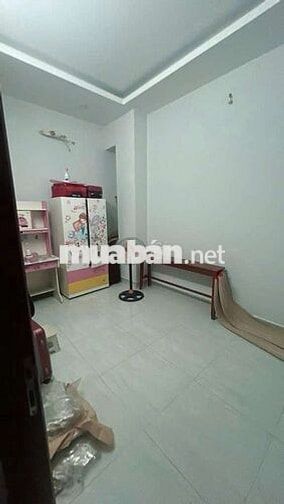 Nhà Đẹp 4 Tầng — Gần Tân Hương, Lê Thúc Hoạch  (4m x 21m) Đông