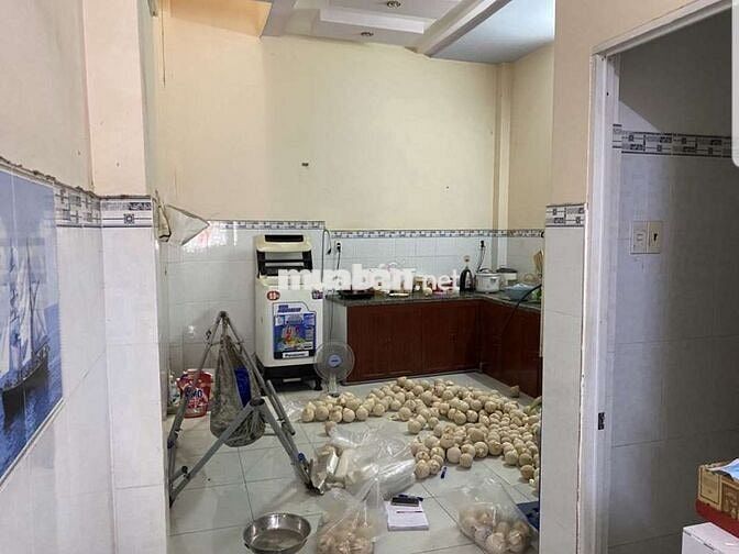 NHÀ ĐẸP CHO THUÊ 10.5TR 2PN2WC ĐƯỜNG XE TẢI