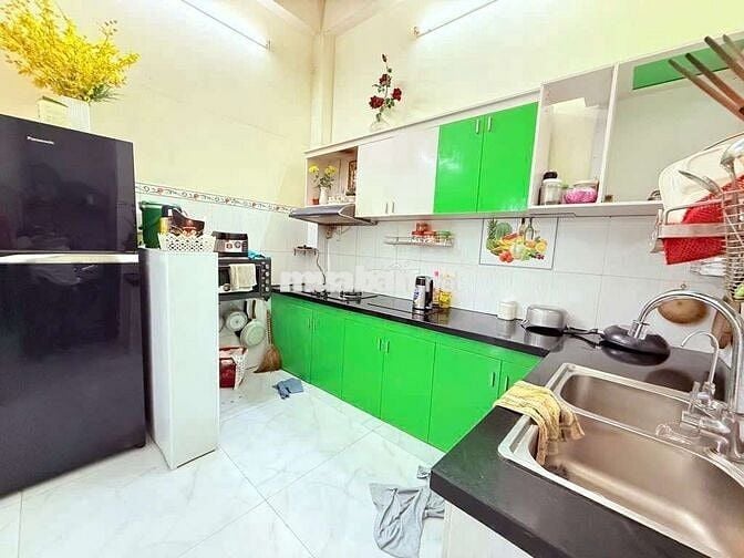 Nhà Đẹp 3 Tầng — Gần Lê Trọng Tấn, Cộng Hòa, (5m x 18m) Đông