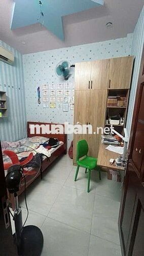 Nhà Đẹp 4 Tầng — Gần Tân Hương, Lê Thúc Hoạch  (4m x 21m) Đông