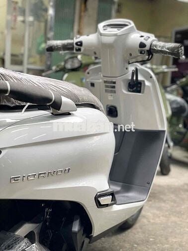 Honda Giorno 125 ABS mới