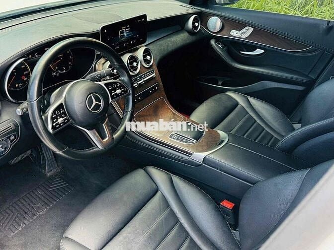 Mercedes Benz GLC 2020 200 4MATIC - 60000 km