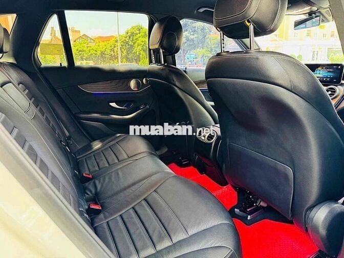 Mercedes Benz GLC 2020 200 4MATIC - 60000 km