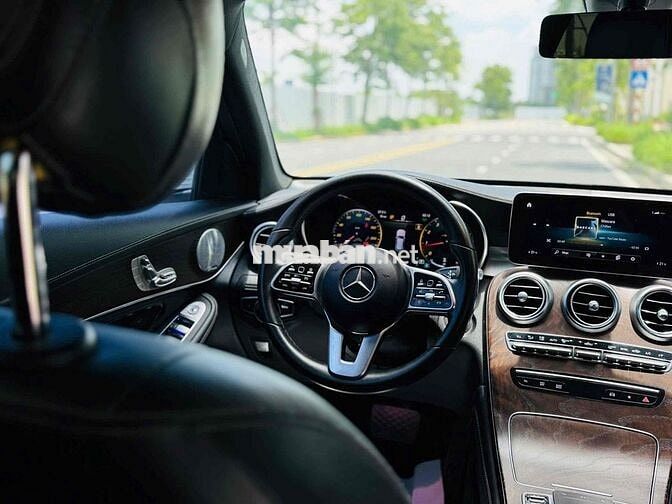 Mercedes Benz GLC 2020 200 4MATIC - 60000 km