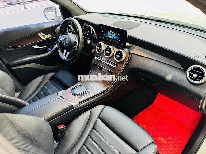 Mercedes Benz GLC 2020 200 4MATIC - 60000 km
