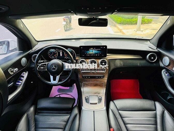 Mercedes Benz GLC 2020 200 4MATIC - 60000 km