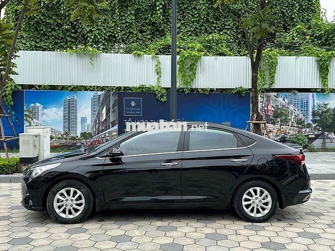 Accent 2021 1.4 AT - 70000 km