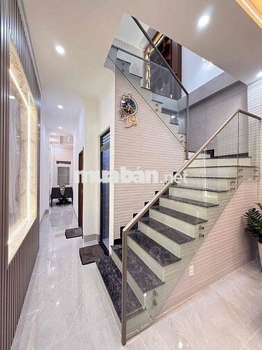 Bán nhà hẻm 81 Hồ Bún Xáng gần đường Nguyễn Văn Cừ giá 3,650 tỷ