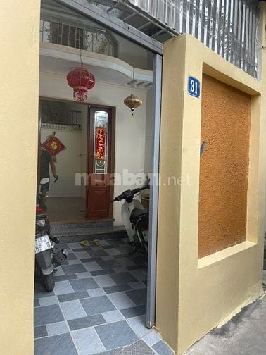 Cho thuê nhà ngõ 102 Kim Ngưu, HBT, DT  50m2 x 2,5 tầng, 2 phòng ngủ