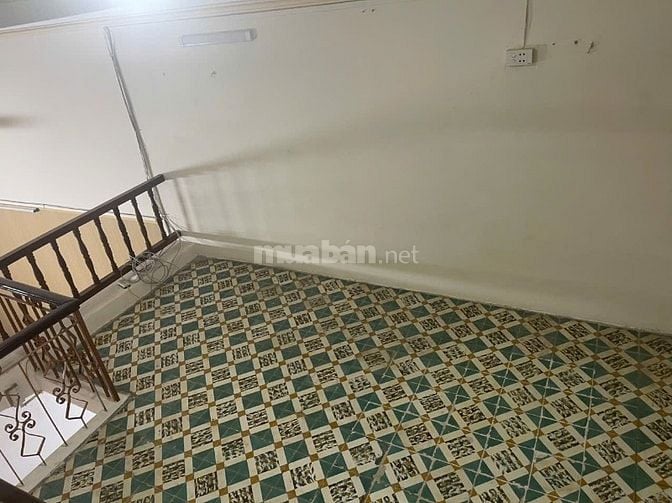 Cho thuê nhà ngõ 102 Kim Ngưu, HBT, DT  50m2 x 2,5 tầng, 2 phòng ngủ
