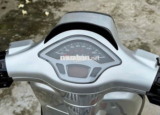 Vespa Sprint 125 đèn Led 2015 Bstp 9 chủ