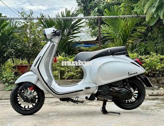 Vespa Sprint 125 đèn Led 2015 Bstp 9 chủ