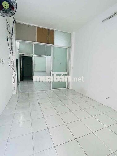CHDV 13P. GẦN CHỢ GÒ VẤP. THU NHẬP 70TR/TH. 81M2. HXH ĐỖ CỬA. 9TỶ2 TL
