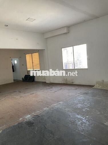CHO THUÊ MBKD 240M2 MẶT TIỀN GIÁP Q1