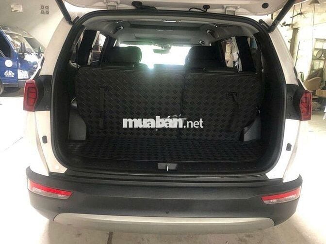 Hyundai Custin 2024 Cao Cấp 2.0T - Màu trắng