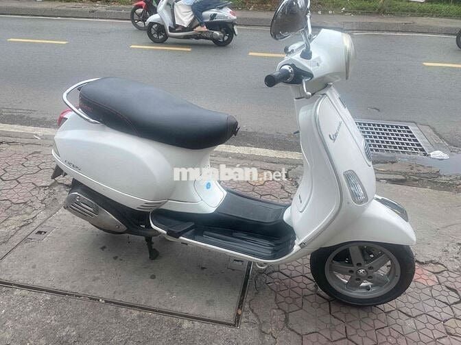 xe vespa trắng đầu zin