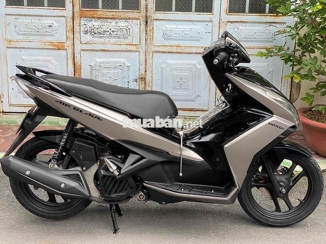 BÁN XE AIRBLADE ĐEN XÁM TITAN NHƯ HÌNH