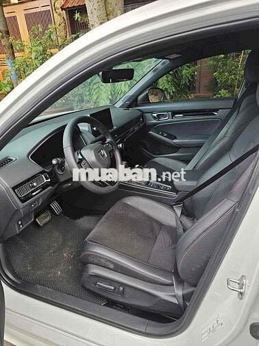 Honda Civic 2023 RS 1.5 AT - 30000 km sơn zin 99%