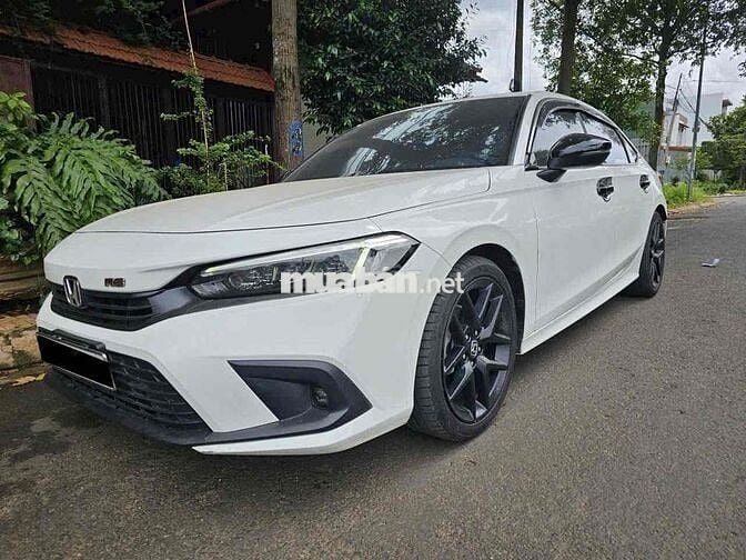 Honda Civic 2023 RS 1.5 AT - 30000 km sơn zin 99%