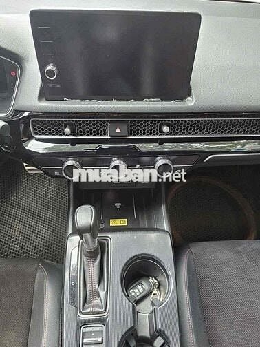 Honda Civic 2023 RS 1.5 AT - 30000 km sơn zin 99%