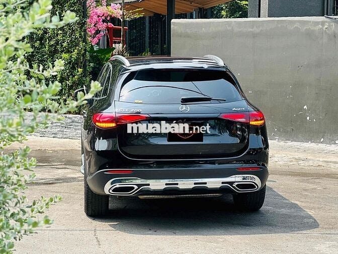Mercedes Benz GLC200 4Matic 2023 GIÁ ***