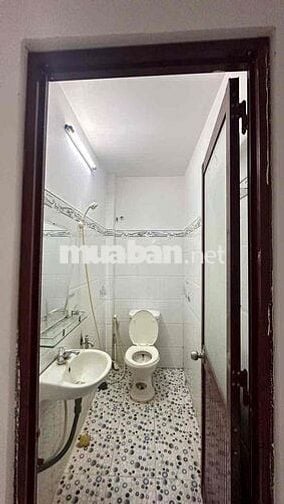 BÁN NHÀ 790TR ( CAM KẾT ĐÚNG GIÁ ) VỊ TRÍ CẠNH CẦU LỚN HÓC MÔN