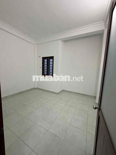 nhà 4x12m 4 lầu có 4 phòng ngủ 3wc sân thượng, đường số 10. bhh