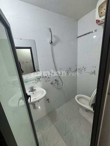 Cho thuê nhà riêng ngõ 75 Trần Quang Diệu, Đống Đa, Hà Nội