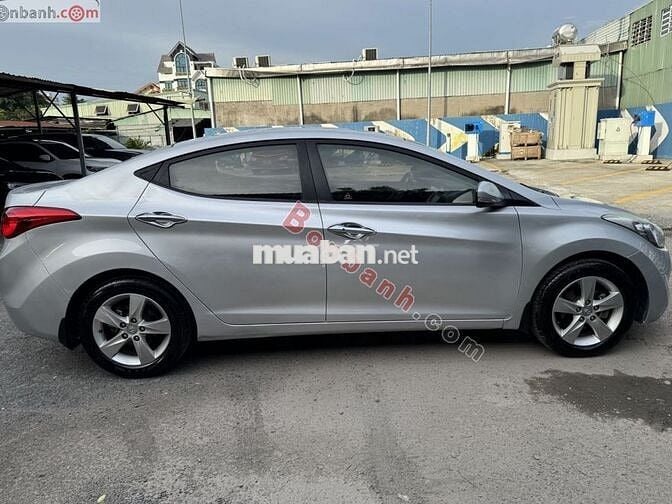 Hyundai Elantra 1.8 AT 2013 - 285 Triệu