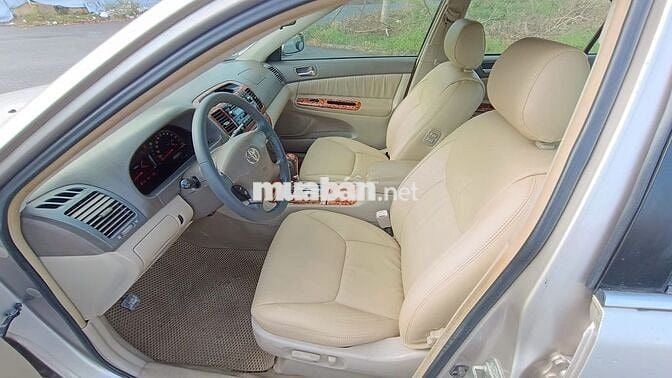 Toyota Camry 3.0V model 2005 bạc đẹp