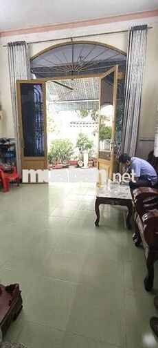 QUẬN 7 CHỈ NHỈNH 9TỶ XE HƠI ĐỔ CỔNG