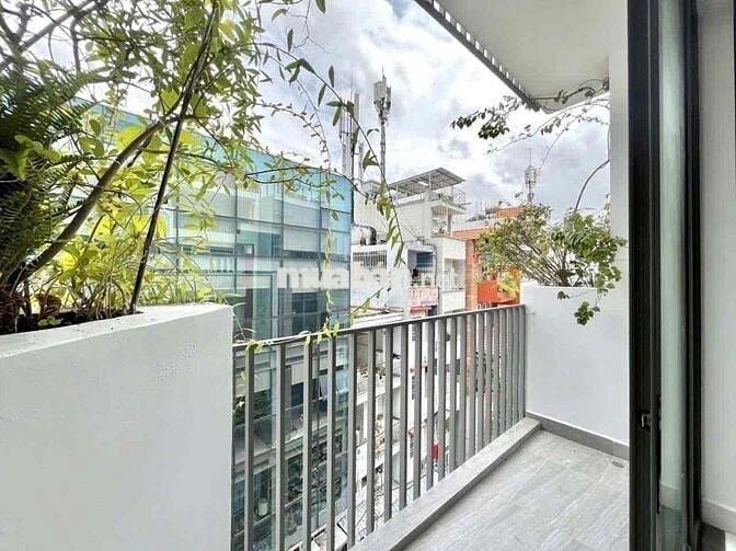 Cho thuê căn hộ Studio 1PN ban công ngay sân bay Tân Sơn Nhất