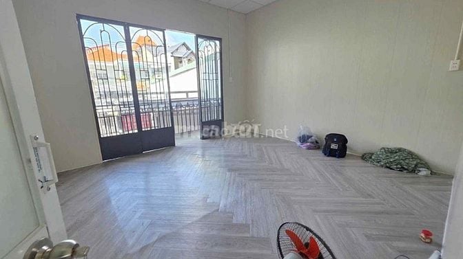 Cho thuê kho Phan Huy Ích P14 Gò Vấp. DT 4,5x32 1 lửng 2PN 2WC 16tr/1