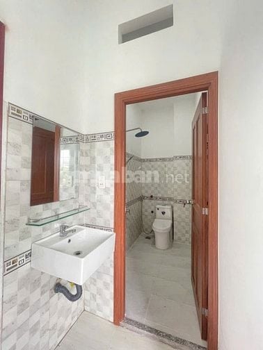 BÁN NHÀ 1 TRỆT 1 LẦU Q.12 (4.2x16), 4PN, 3WC, GIÁ 4 TỶ 850TR