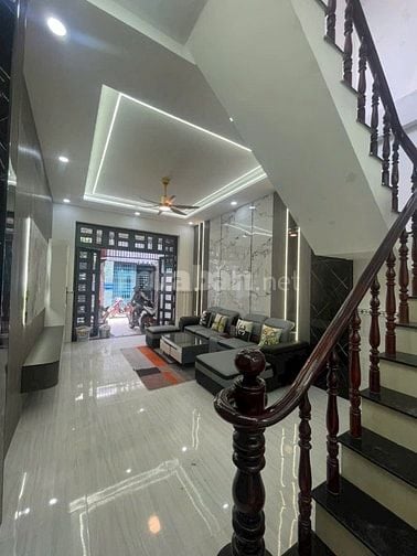 BÁN NHÀ 1 TRỆT 1 LẦU Q.12 (4.2x16), 4PN, 3WC, GIÁ 4 TỶ 850TR