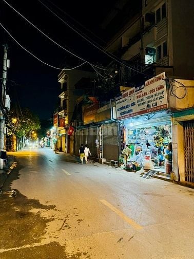 Bán nhà phố Thanh Đàm, 36m2, 4 tầng, mặt tiền 4m, vị trí rất đẹp, ô tô