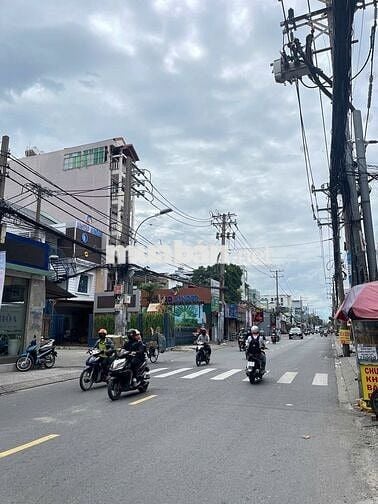 CHO THUÊ NHÀ MẶT TIỀN ĐƯỜNG ÂU CƠ 4,5 X 30m, GẦN ĐƯỜNG BA VÂN
