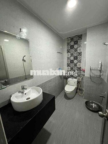 Mặt bằng kinh doanh hoặc văn phòng đường Trần Văn Dư