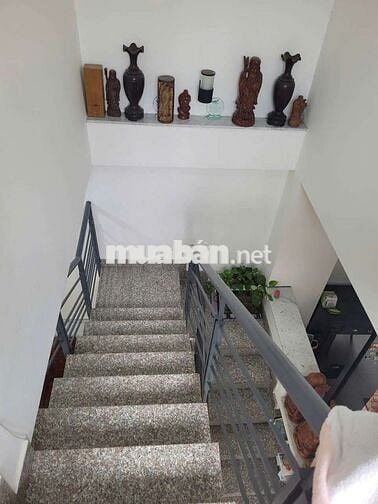 👉Cần Bán nhà Gốc 2mặt tiền 1trệt 1lầu 2pn 2wc 1bếp DT 4x10 Sổ hoàn c