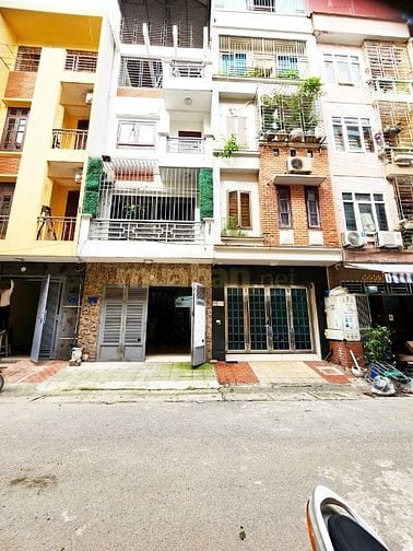 Hiếm Nhà liền kề Văn Quán, 80 m2 x 4 Tầng, Nhà Đẹp, Giá Rẻ Thuê Ngay