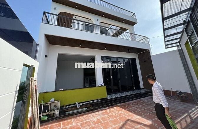 Bán nhà đẹp 2 tầng ngang 10,5m, 2MT đường Liên Ấp 2-3, Mỹ Yên, Bến Lức